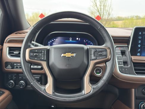 Used 2023 Chevrolet Suburban High Country AWD/4WD image 33