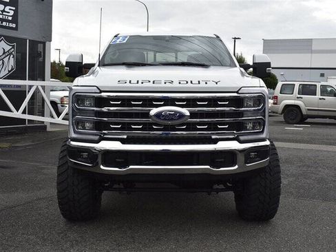 Used 2023 Ford F250 Lariat w/ FX4 Off-Road Package image 8