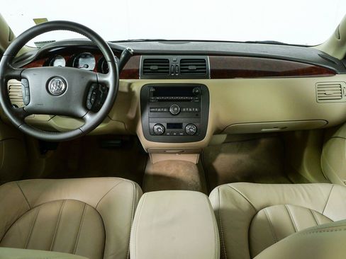 Used 2008 Buick Lucerne CXL w/ Driver Confidence Package FWD image 17