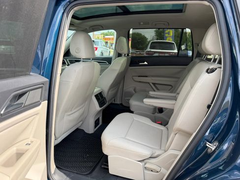 Used 2020 Volkswagen Atlas SE w/ Panoramic Sunroof Package FWD image 7