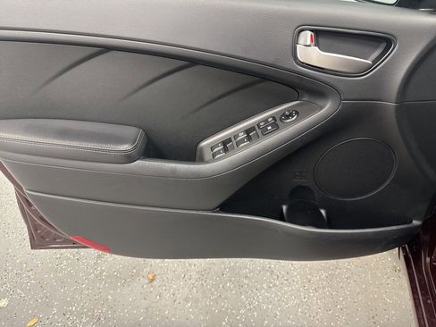 Used 2018 Kia Forte LX w/ LX Popular Package image 6