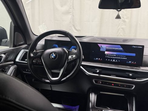 Used 2024 BMW X5 xDrive40i w/ Premium Package AWD/4WD image 3