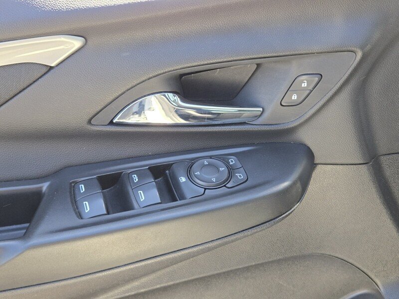 Used 2023 Chevrolet Bolt LT w/ Driver Confidence Package FWD image 17