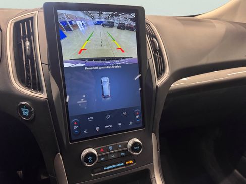 Certified 2024 Ford Edge SEL image 19