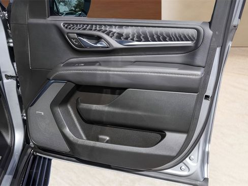 Used 2023 GMC Yukon Denali image 28