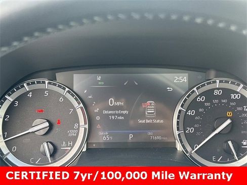 Used 2022 Toyota Highlander XLE image 30