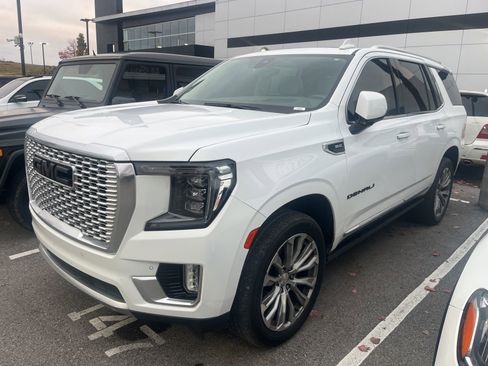 Used 2021 GMC Yukon Denali w/ Denali Ultimate Package image 3
