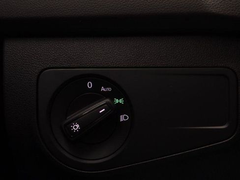 Used 2022 Volkswagen Tiguan S image 8