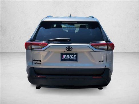 Used 2023 Toyota RAV4 XLE FWD image 6