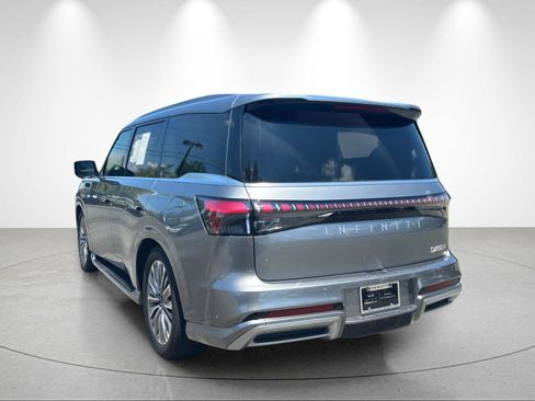 Used 2025 INFINITI QX80 Sensory AWD/4WD image 3