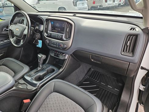 Used 2020 Chevrolet Colorado Z71 AWD/4WD image 32