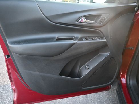 Used 2020 Chevrolet Equinox LT image 16