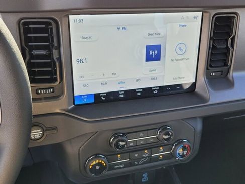 New 2025 Ford Bronco Base image 17