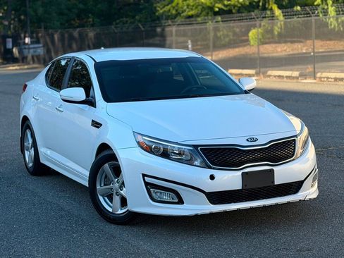 Used 2015 Kia Optima LX FWD image 2