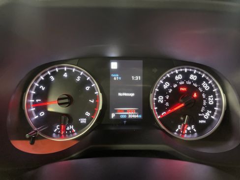 Used 2022 Toyota RAV4 XLE w/ Carpet Mat Package (TMS) image 19