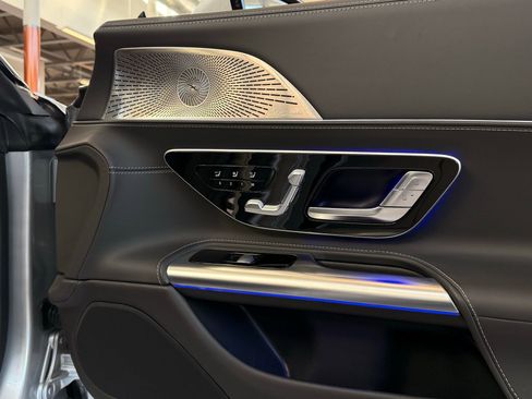 Used 2023 Mercedes-Benz SL 43 AMG w/ Driver Assistance Package image 26