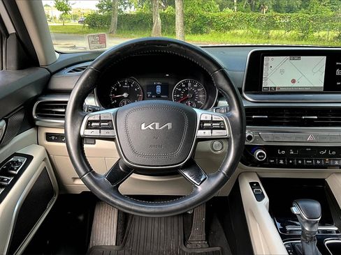 Used 2022 Kia Telluride S image 8