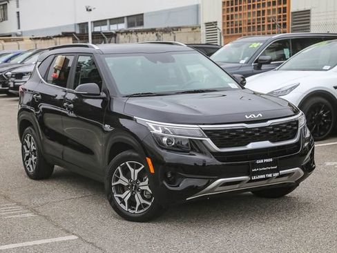 Certified 2022 Kia Seltos EX AWD/4WD image 2