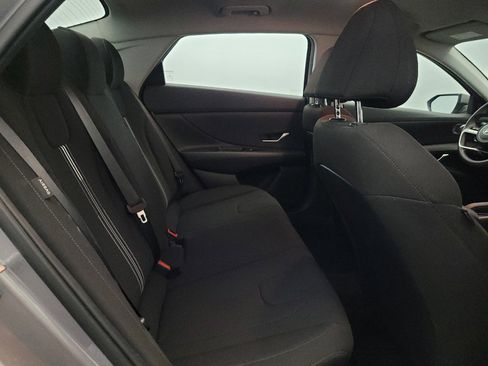 Used 2024 Hyundai Elantra SEL FWD image 19