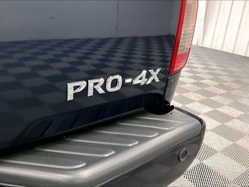 Used 2021 Nissan Frontier PRO-4X w/ Pro-4x Utility Package image 9