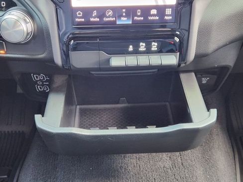 Certified 2025 RAM 1500 Laramie AWD/4WD image 18