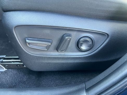 Used 2025 Toyota RAV4 XLE image 24