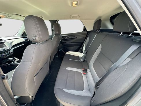 Used 2023 Chevrolet TrailBlazer LT FWD image 22