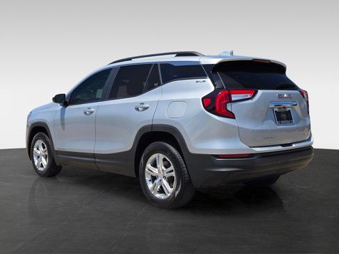 Used 2022 GMC Terrain SLE w/ Driver Convenience Package AWD/4WD image 6