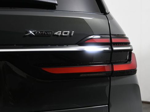 New 2026 BMW X7 xDrive40i AWD/4WD image 13
