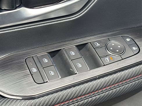 New 2026 Nissan Kicks SR w/ Cold Weather Package image 29