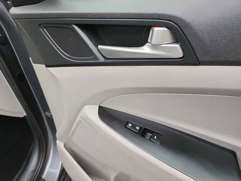 Used 2019 Hyundai Tucson Value FWD image 32