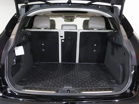 Used 2021 Jaguar F-PACE S image 28