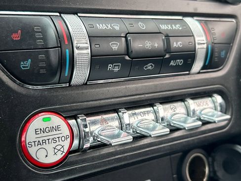 Used 2016 Ford Mustang Premium image 8