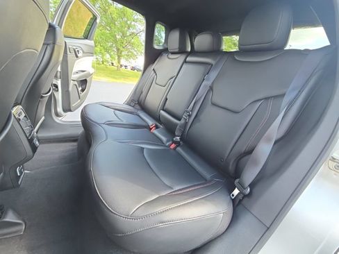 Used 2024 Jeep Compass Limited w/ Sun and Sound Group AWD/4WD image 21