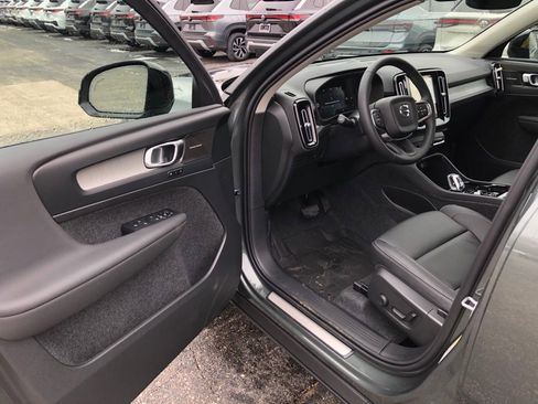 New 2026 Volvo XC40 B5 Plus w/ Protection Package Premier image 10