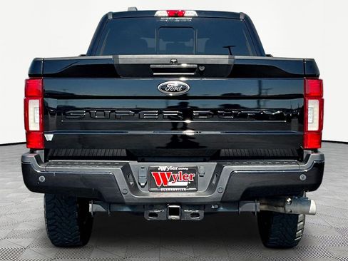 Used 2022 Ford F250 Lariat w/ Black Appearance Pkg AWD/4WD image 5