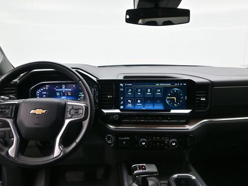 Used 2024 Chevrolet Silverado 1500 LT RWD image 14