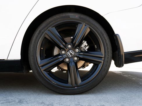 Used 2025 Honda Accord Sport image 15