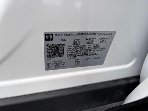 Used 2024 GMC Terrain SLE FWD image 18
