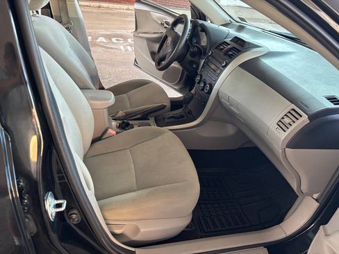 Used 2013 Toyota Corolla L FWD image 21