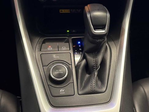Certified 2025 Toyota RAV4 XLE Premium w/ Weather Package AWD/4WD image 17