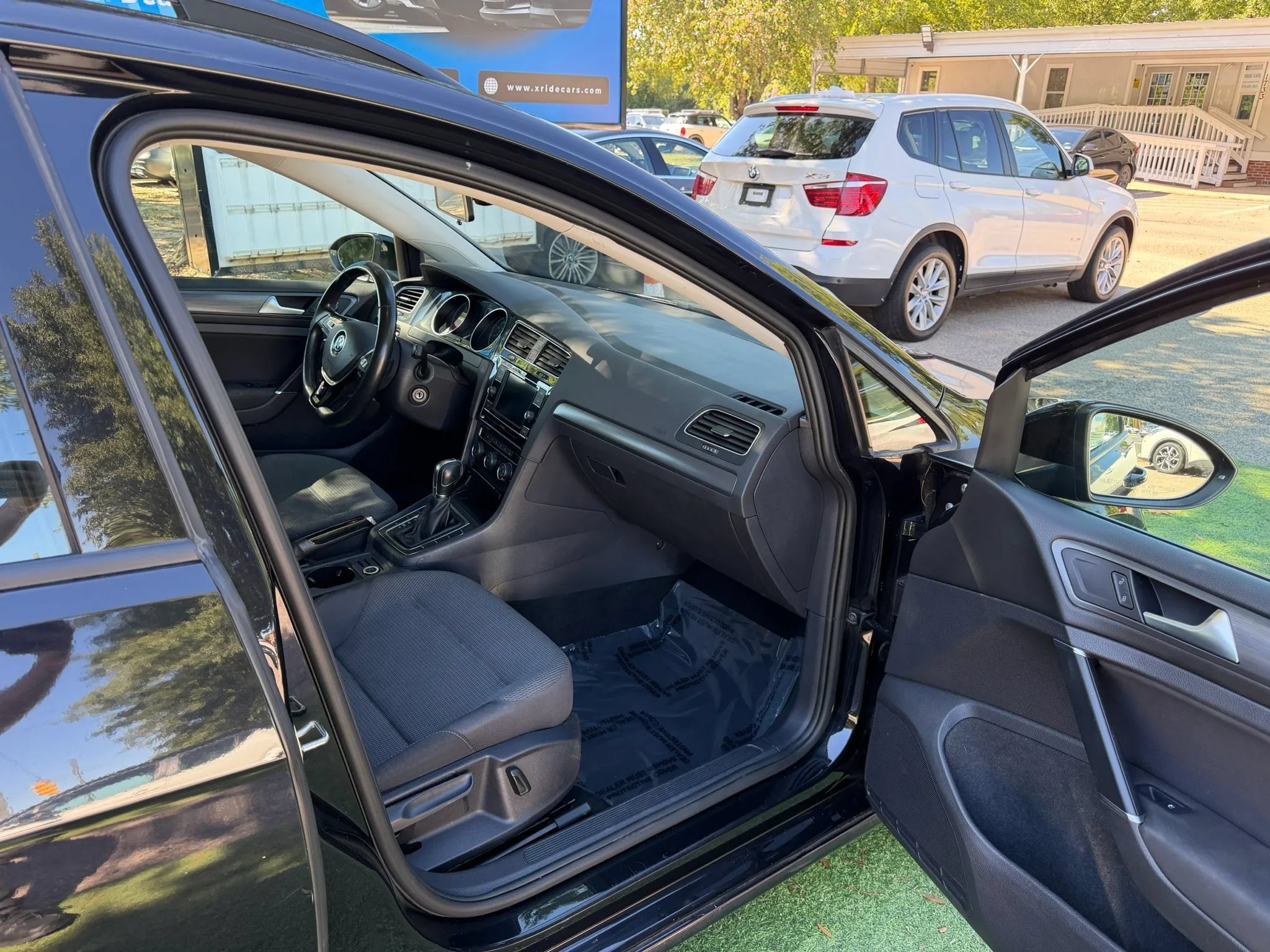 Used 2019 Volkswagen Golf S AWD/4WD image 15