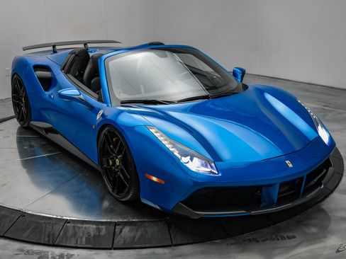 Used 2017 Ferrari 488 Spider RWD image 34