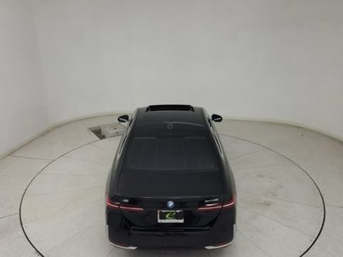 Used 2024 BMW i5 eDrive40i w/ M Sport Package RWD image 26