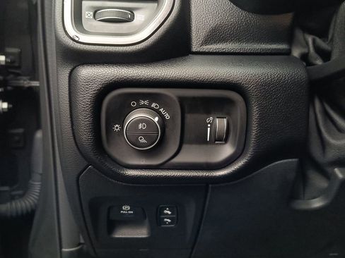 Used 2020 RAM 1500 Big Horn w/ Built-to-serve Edition image 15