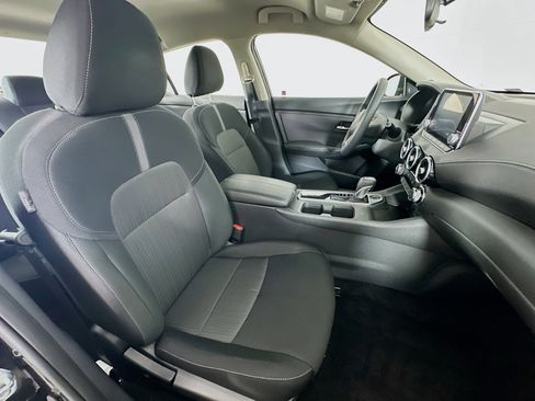 Used 2025 Nissan Sentra SV image 28