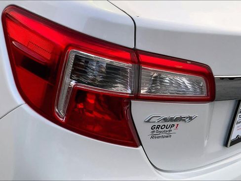 Used 2014 Toyota Camry XLE FWD image 26