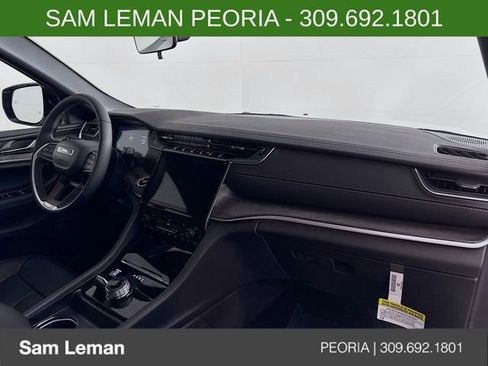 New 2025 Jeep Grand Cherokee L Limited w/ Black Appearance Package image 30