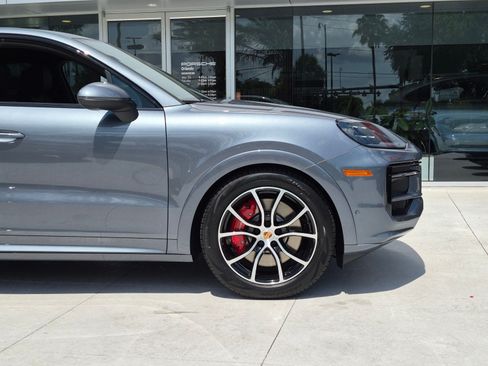 New 2026 Porsche Cayenne S AWD/4WD image 10