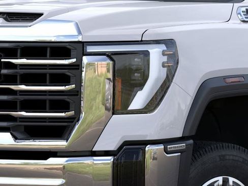 New 2026 GMC Sierra 2500 SLE AWD/4WD image 10